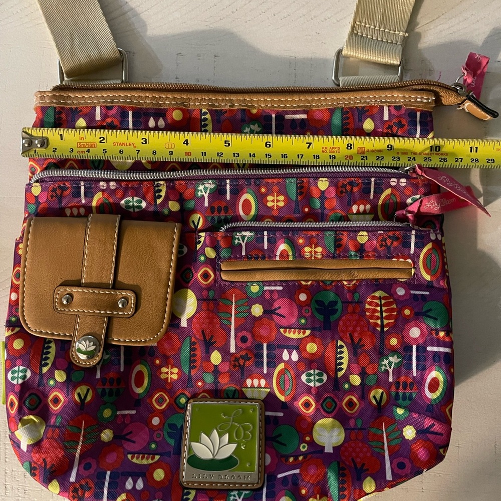 Lily Bloom Vibrant Colors Crossbody Bag W/Adjustable Strap and zip close. - Picture 2 of 12